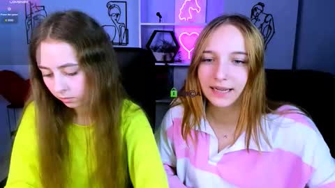 rebecca_smile_ online show from October 7, 2025, 5:37 am