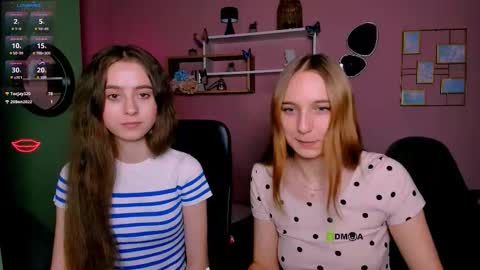 rebecca_smile_ online show from November 26, 2025, 8:43 pm