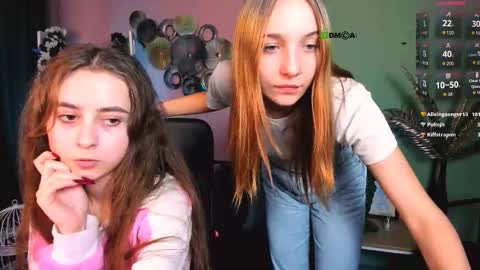 rebecca_smile_ online show from December 2, 2025, 1:28 pm