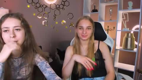Snapshot of rebecca_smile_ chatting on June 5, 2026, 6:52 am rebecca_smile_ online show from June 5, 2026, 6:52 am
