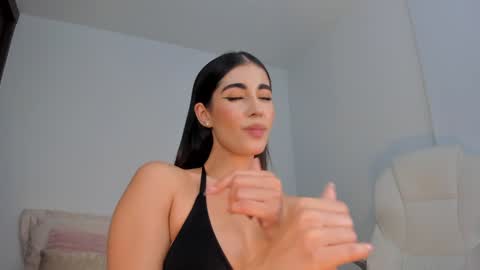 Snapshot of rebeccabaxter chatting on December 5, 2024, 4:20 am Rebecca online show from December 5, 2024, 4:20 am