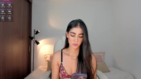 Snapshot of rebeccabaxter chatting on October 14, 2025, 1:50 am Rebecca online show from October 14, 2025, 1:50 am