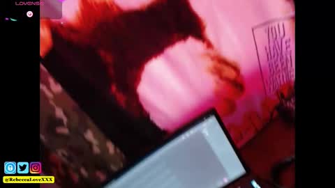 Snapshot of rebeccalovexxx chatting on February 11, 2025, 5:16 am Rebecca Love online show from February 11, 2025, 5:16 am