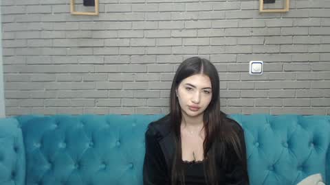 rebeccamosc online show from April 3, 2026, 9:51 am