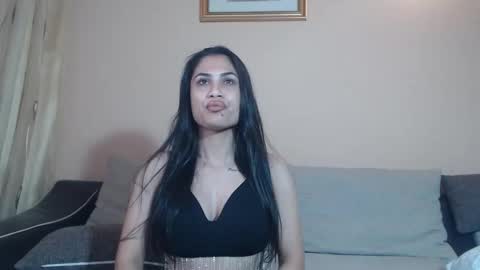 rebecka_sweet online show from May 17, 2026, 1:18 pm