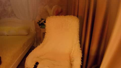 rebekkacharm online show from December 17, 2024, 7:37 pm