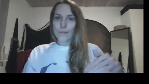 Keely KeKe Kiwi online show from November 1, 2025, 10:12 pm