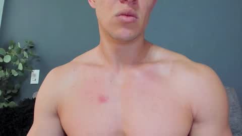 twitter REECET26 instagram RECCETAYLOR online show from March 22, 2026, 3:59 pm