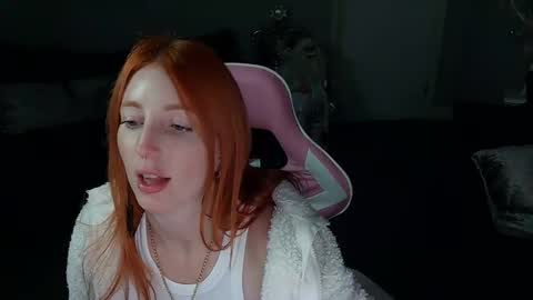 Snapshot of red_firesquirt chatting on December 12, 2024, 2:33 pm Red -  online show from December 12, 2024, 2:33 pm