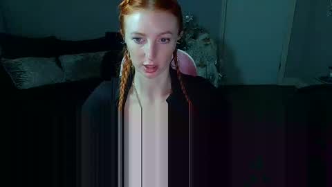 Snapshot of red_firesquirt chatting on December 17, 2024, 2:33 pm Red -  online show from December 17, 2024, 2:33 pm
