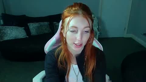 Snapshot of red_firesquirt chatting on December 18, 2024, 2:17 pm Red -  online show from December 18, 2024, 2:17 pm