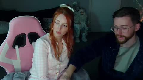 Snapshot of red_firesquirt chatting on December 22, 2024, 9:09 pm Red -  online show from December 22, 2024, 9:09 pm