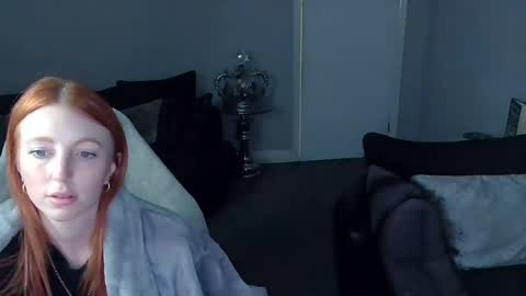 Snapshot of red_firesquirt chatting on February 16, 2025, 9:16 pm Red -  online show from February 16, 2025, 9:16 pm