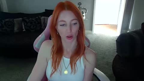 Snapshot of red_firesquirt chatting on February 24, 2025, 2:26 pm Red -  online show from February 24, 2025, 2:26 pm
