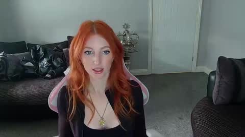 Snapshot of red_firesquirt chatting on March 10, 2025, 2:37 pm Red -  online show from March 10, 2025, 2:37 pm
