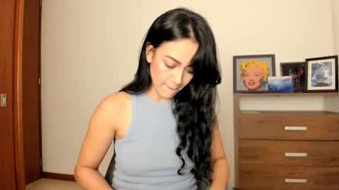 red_flower203 online show from December 19, 2024, 4:02 am