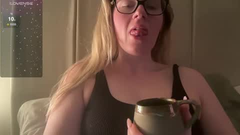 Snapshot of red_head_rosie_69 chatting on March 3, 2025, 6:37 am Rosie online show from March 3, 2025, 6:37 am