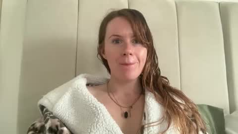 Snapshot of red_head_rosie_69 chatting on September 17, 2025, 9:11 am Rosie online show from September 17, 2025, 9:11 am