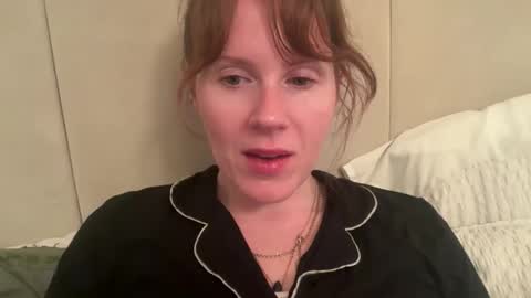 Snapshot of red_head_rosie_69 chatting on October 17, 2025, 7:05 pm Rosie online show from October 17, 2025, 7:05 pm