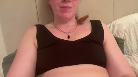 Snapshot of red_head_rosie_69 chatting on October 19, 2025, 6:08 pm Rosie online show from October 19, 2025, 6:08 pm