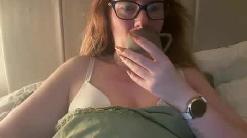 Snapshot of red_head_rosie_69 chatting on October 21, 2025, 4:46 am Rosie online show from October 21, 2025, 4:46 am