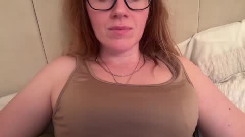 Snapshot of red_head_rosie_69 chatting on October 21, 2025, 7:36 pm Rosie online show from October 21, 2025, 7:36 pm