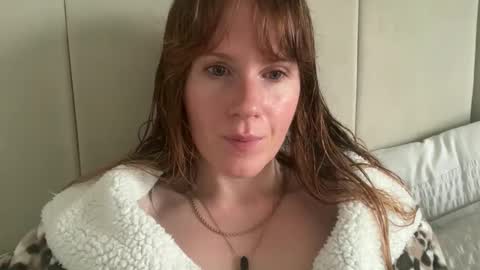 Snapshot of red_head_rosie_69 chatting on October 22, 2025, 8:47 am Rosie online show from October 22, 2025, 8:47 am