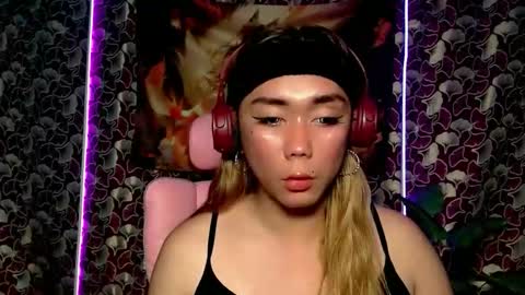 red_kitsune69 online show from September 19, 2025, 1:01 pm