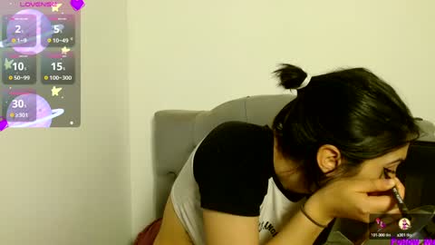 IG   OF red moonn online show from December 20, 2024, 10:38 am