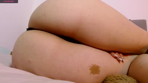 IG   OF red moonn online show from December 27, 2024, 12:12 pm