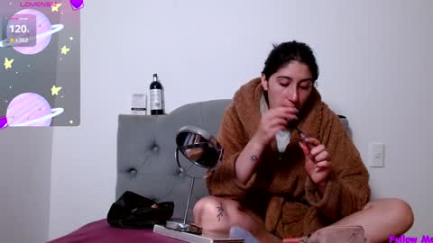 IG   OF red moonn online show from January 10, 2025, 10:39 am