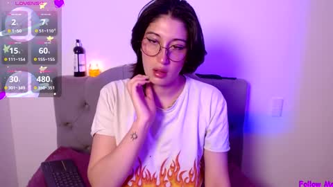 IG   OF red moonn online show from January 19, 2025, 11:34 am