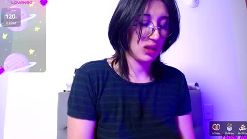 IG   OF red moonn online show from February 11, 2025, 4:24 pm