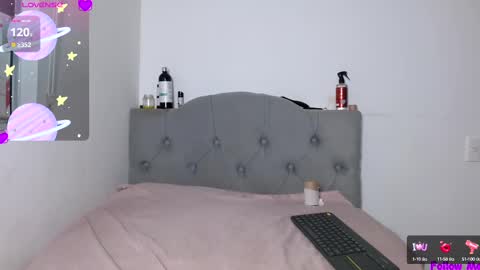 IG   OF red moonn online show from February 16, 2025, 12:32 pm