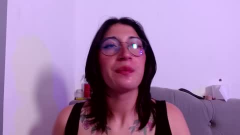 IG   OF red moonn online show from February 18, 2025, 5:42 pm