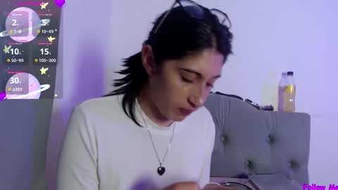 IG   OF red moonn online show from October 17, 2025, 4:48 am