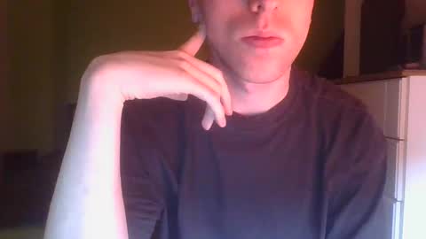 red_star_96 online show from February 21, 2025, 6:18 am