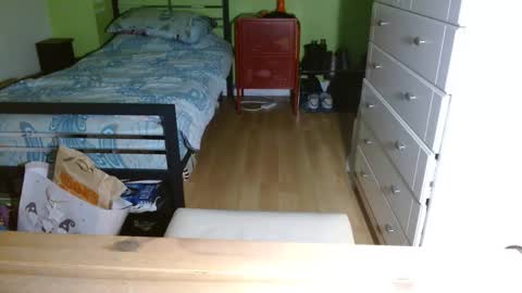 red_star_96 online show from April 11, 2026, 7:29 pm