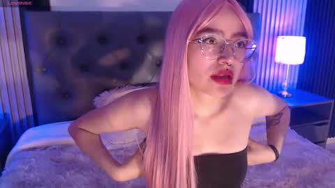 red_velvetbunny online show from December 1, 2025, 8:03 pm