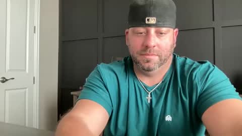 Snapshot of redbull1414 chatting on February 3, 2025, 10:32 pm RedBull online show from February 3, 2025, 10:32 pm