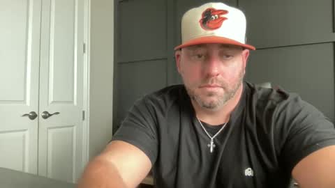 Snapshot of redbull1414 chatting on December 3, 2025, 10:19 pm RedBull online show from December 3, 2025, 10:19 pm