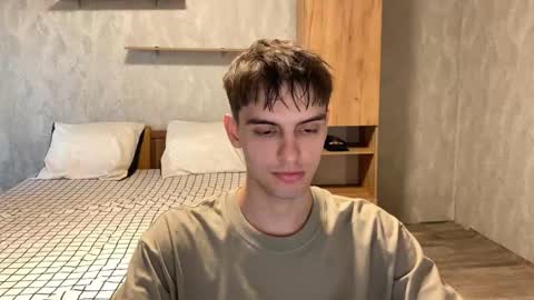 Snapshot of redbullshine chatting on September 9, 2025, 12:05 pm redbullshine online show from September 9, 2025, 12:05 pm