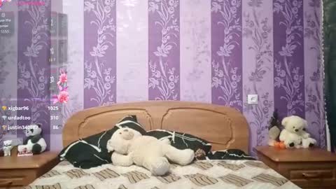 Mia online show from January 10, 2026, 9:22 am