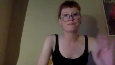 redcassie666 online show from April 29, 2026, 7:09 pm