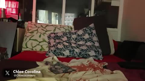 redchloey online show from May 8, 2026, 6:13 pm