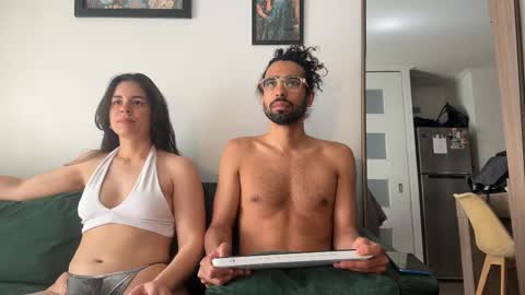 redfloweer online show from October 22, 2025, 1:22 pm