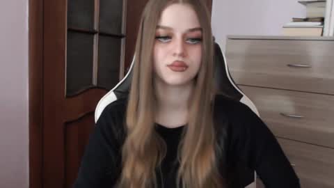 Lily online show from February 24, 2026, 2:20 am