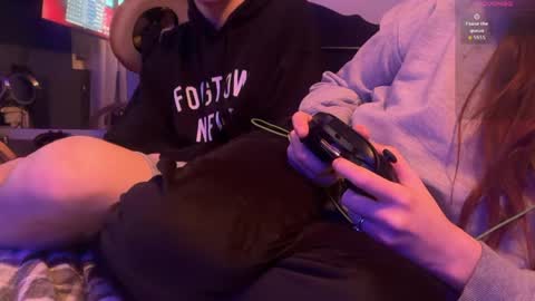 Redhead and BigPeenar online show from April 1, 2026, 11:35 pm