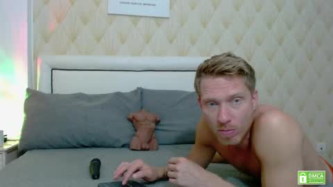 Snapshot of redheadxxl chatting on June 4, 2026, 8:59 pm Steve Blond online show from June 4, 2026, 8:59 pm