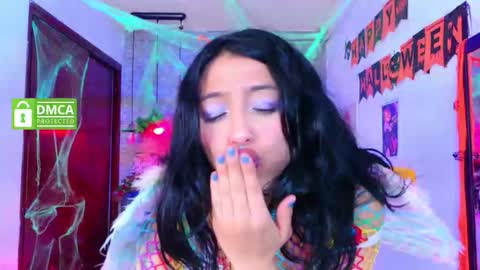 Lili Lopez online show from October 4, 2025, 8:29 pm